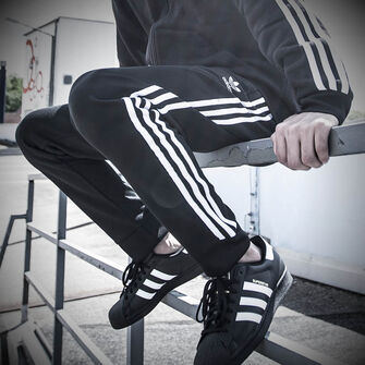 Jogging Bottoms / Discover now!